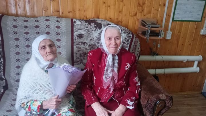 Бүген Бөрбаш авылында яшәүче Шәяхмәтова Кристина Романовнага 95 яшь тулды (фото, видео)