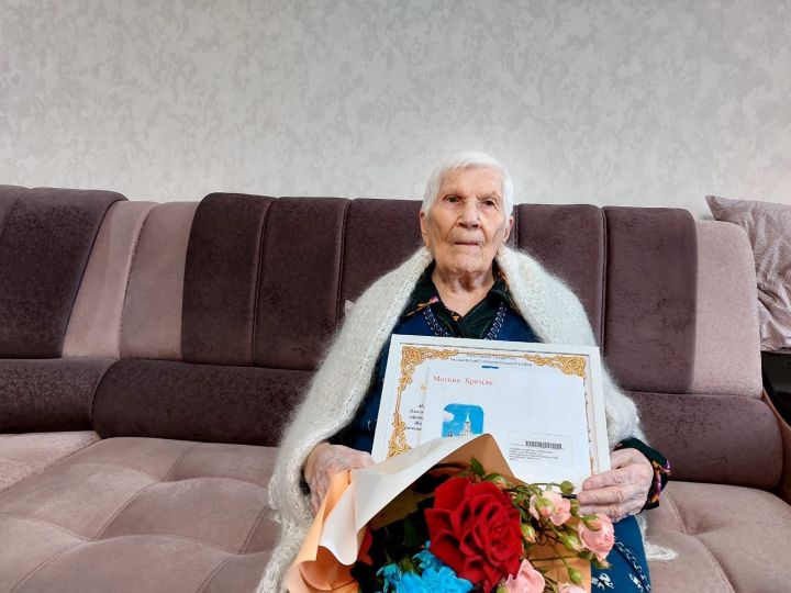 Покчи Лӧзя гуртын улӥсь Кушаева Екатерина Степановна бадӟым юбилейзэ пусйиз