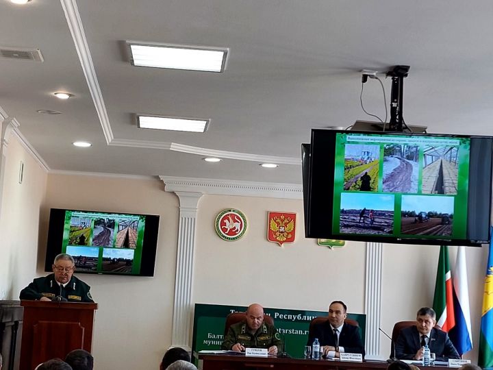 Балтачта урманчылар белән очраштылар (фото)