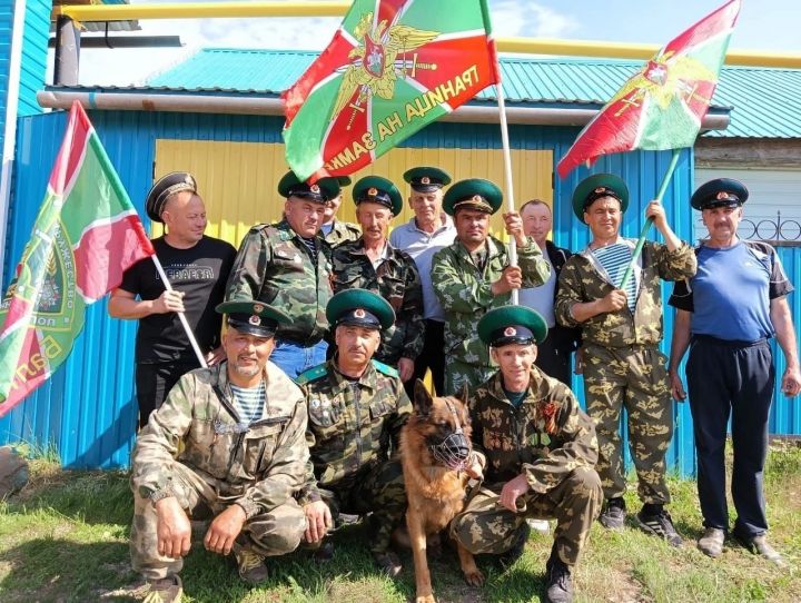 Чапшарда чик сакчылары көнен зурлап уздырганнар (фото)