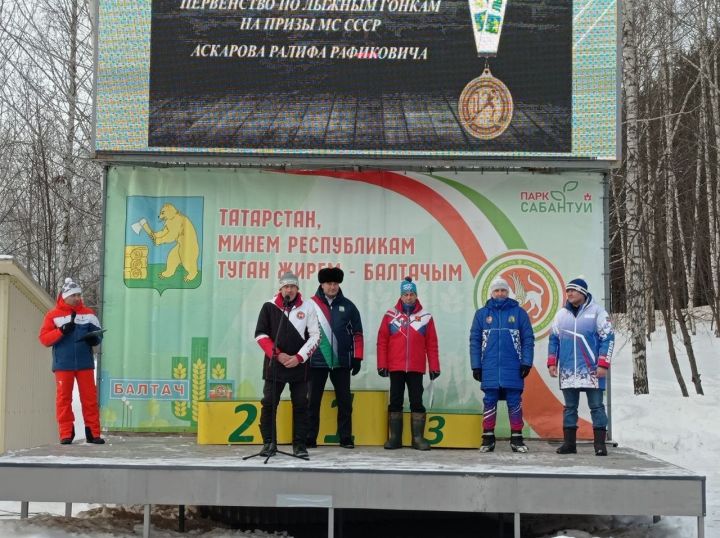 Райондашыбыз  2023-2024 нче елгы сезонда «Елның иң яхшы чаңгы тренеры» булып танылды