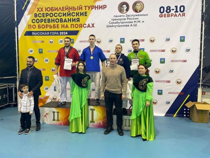 Россиянең атказанган тренерлары Мәгас Сәхәбетдинов һәм Әсхәт Шәйхетдинов истәлегенә билбаулы көрәш буенча Россиякүләм ярышлар булды