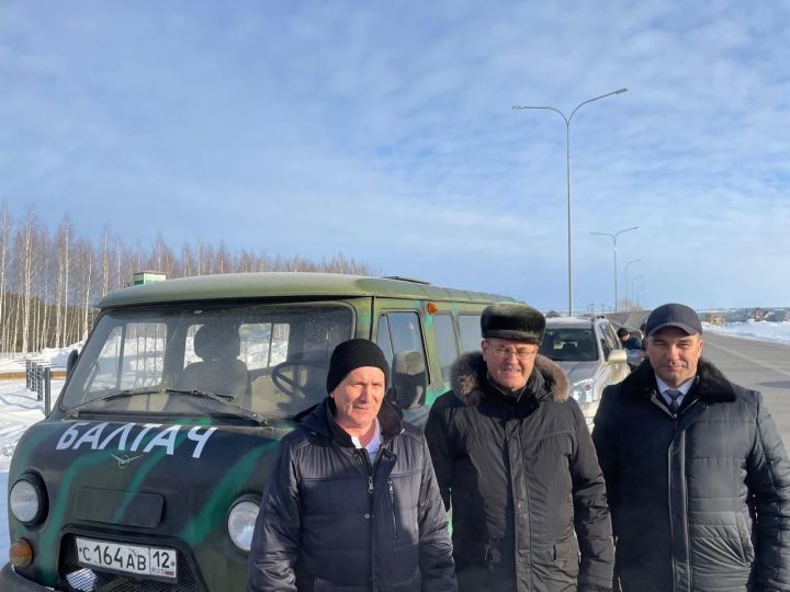 Балтачлылар СВОга УАЗ машинасы җибәрде (видео, фото)