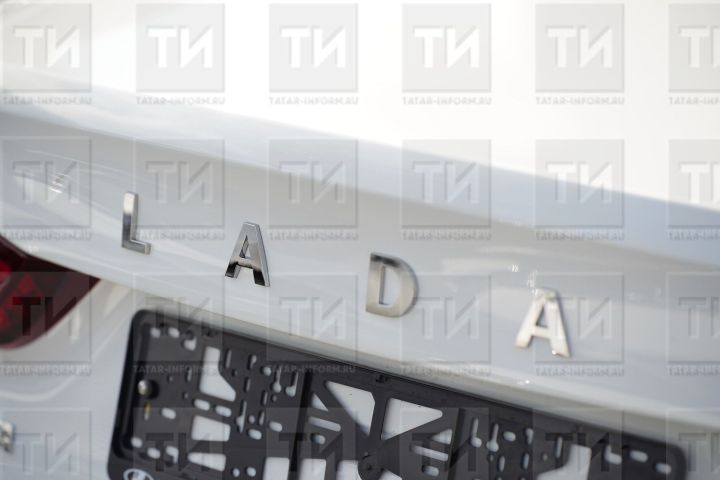 «Бөтен гаилә белән сайлауларга » фотоконкурсында җиңүчеләр рәсми рәвештә үз машиналарын алдылар (видео)