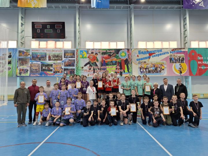 «Игенче» призына узган волейбол ярышларында кемнәр җиңде? (фото)