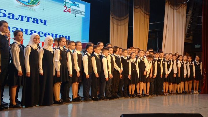 Гимназиянең иҗади хисап концертын тагын карыйсы килә (фото, видео)