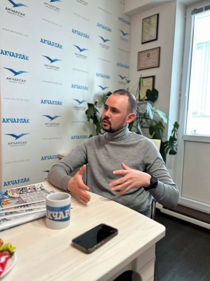 Ирек Фатыйхов: «Үзенчәлекле, тавышы аерылып торган, кызыклы кешегә генә пародия ясап була»