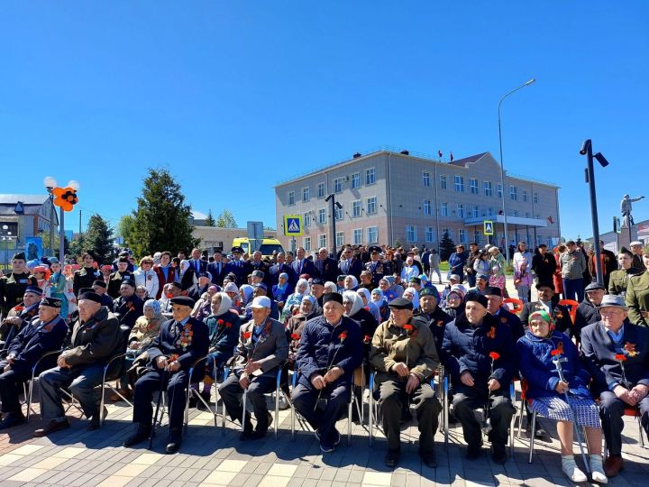 Путин Бөек Ватан сугышы ветераннарына бер мәртәбә түләү турындагы указга кул куйды