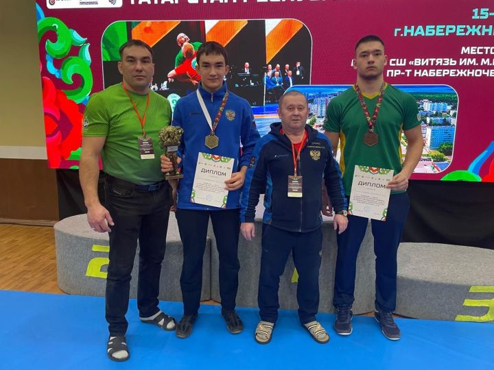 Аяз Хәйретдинов кабат чемпион