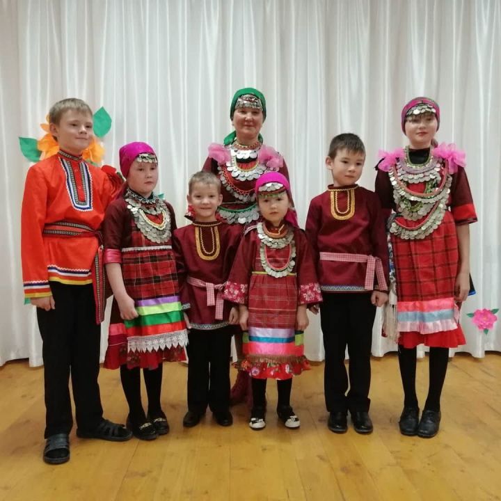 Выльдӥськон – ӟеч азьпаллэн инъетэз медло (1 люкет)
