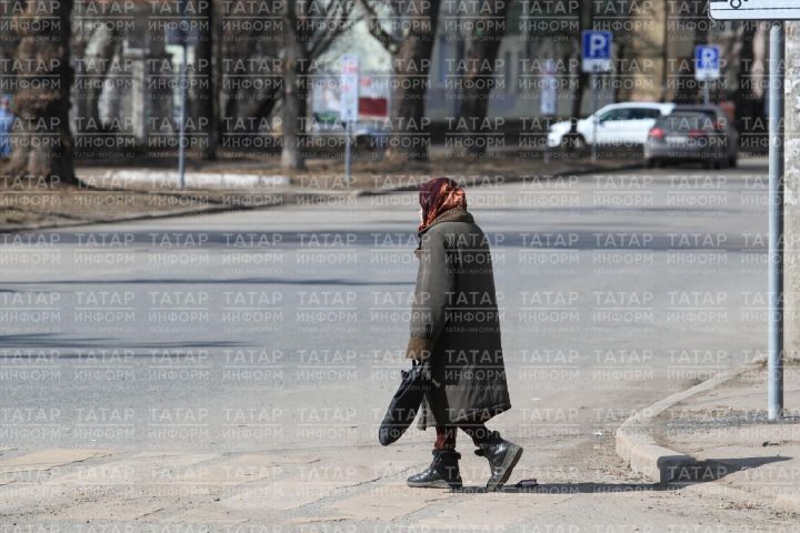 68 яшьлек Исламия апа: «Эш табып кайтып барам. Бер заводка алабыз, диделәр»