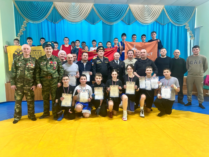 «Факел» клубында Әфганчылар  һәм Ватанны саклаучылар көне уңаеннан зур чара узды