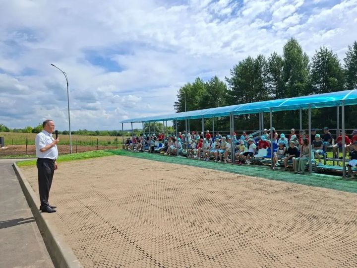 Балтач районы башлыгы «Романтик» лагеренда ял итүче балалар белән очрашты