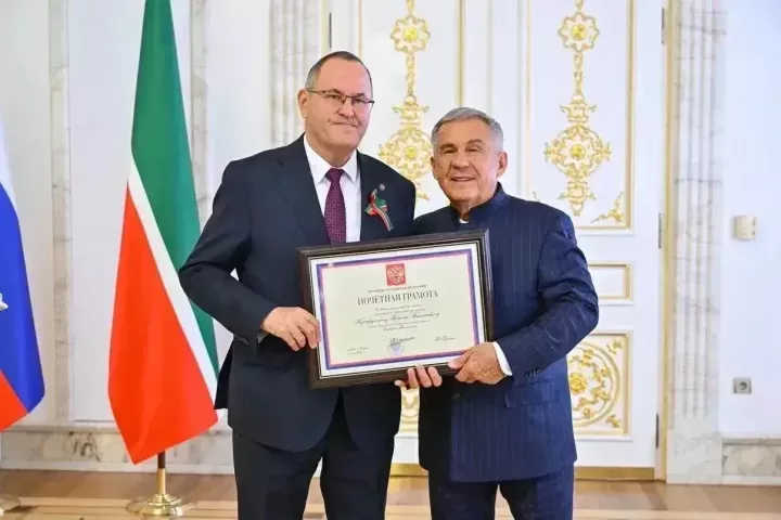 Район башлыгы Россия Федерациясе Президентының Мактау грамотасы белән бүләкләнде