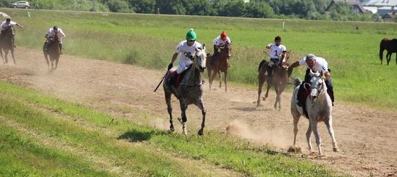 В Балтасях закрывается сезон скачек