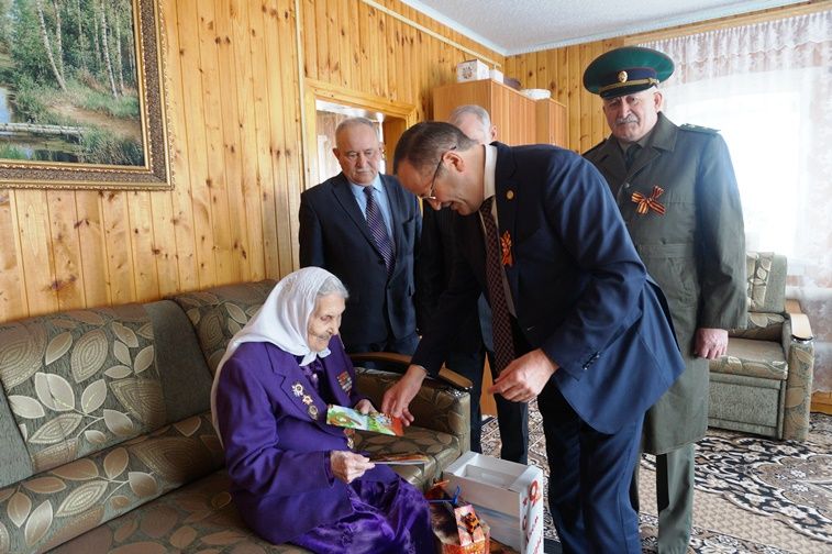 Балтачта Бөек Ватан сугышы ветераннарын хөрмәтләделәр(+фоторепортаж)