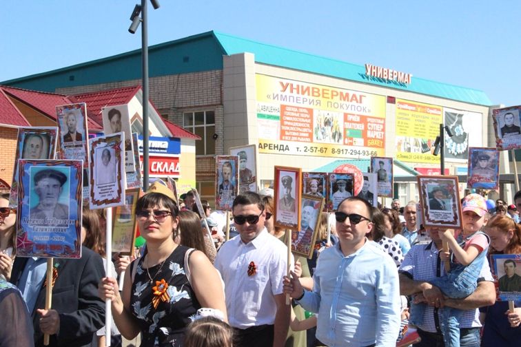 Балтачта узган парадтан фотомизгелләр