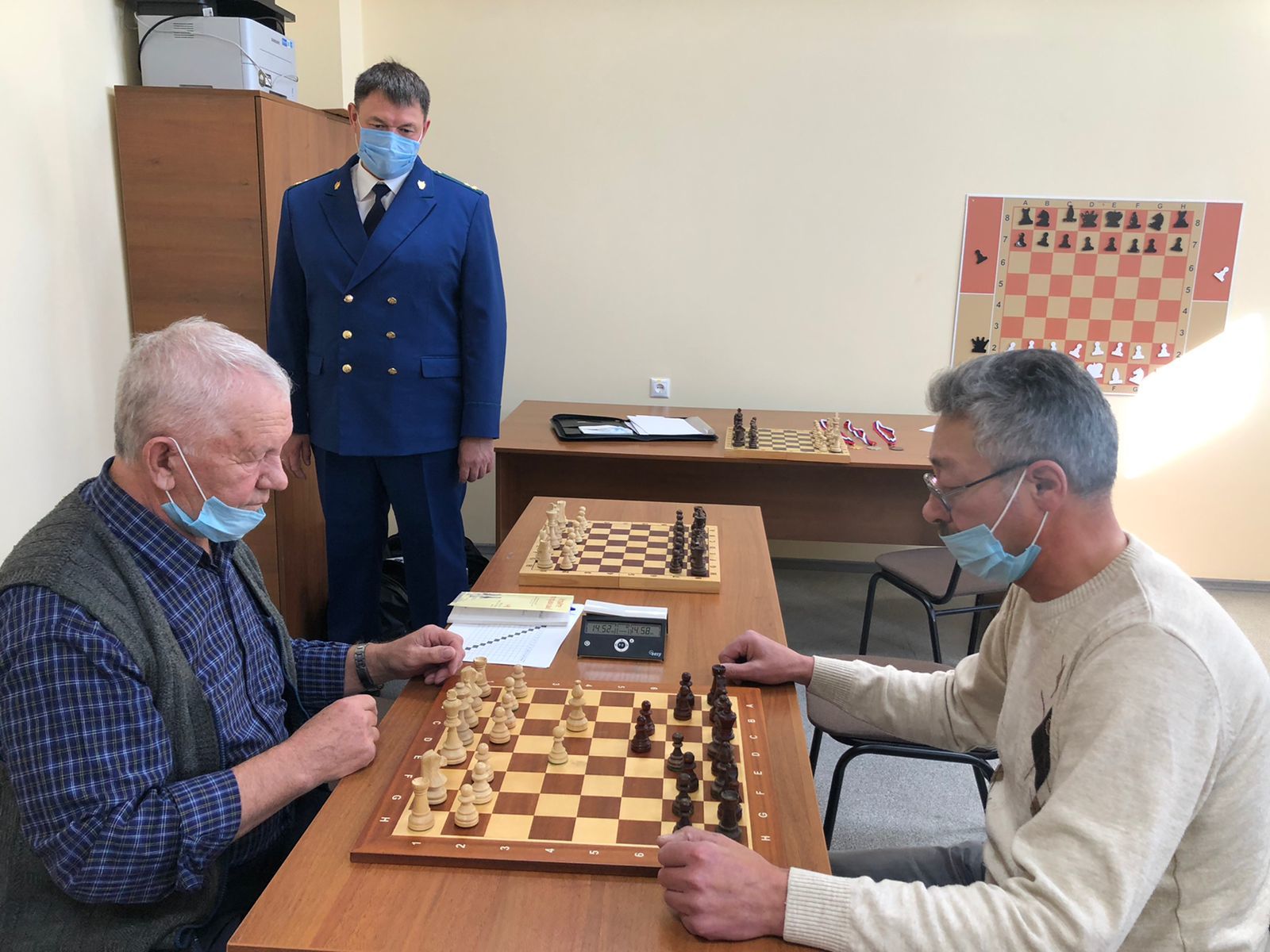 Ветераннар арасында шахмат турниры булып узды (+фоторепортаж)