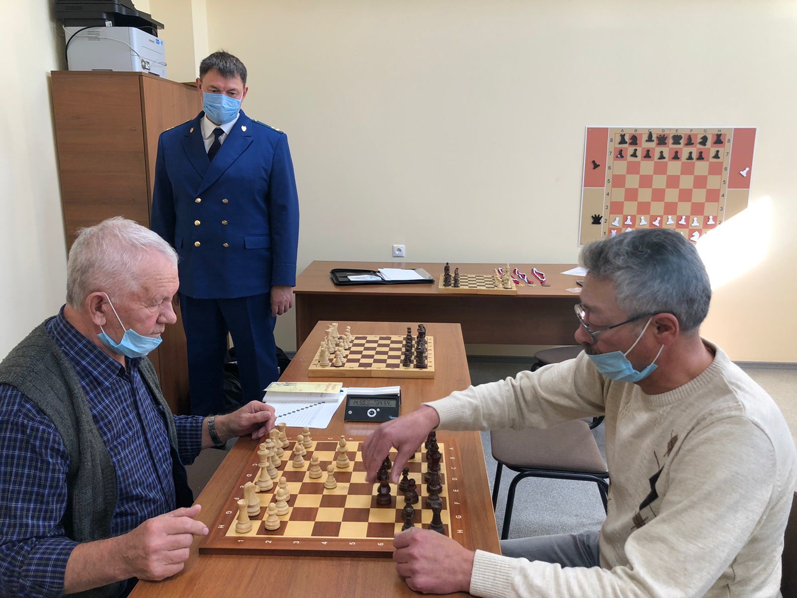 Ветераннар арасында шахмат турниры булып узды (+фоторепортаж)