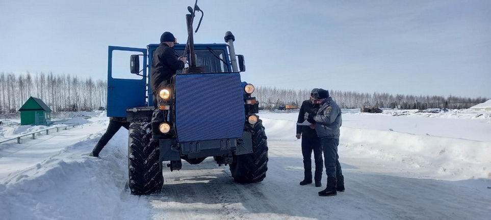 Арборда авыл хуҗалыгы техникалары техник күзәтү узды