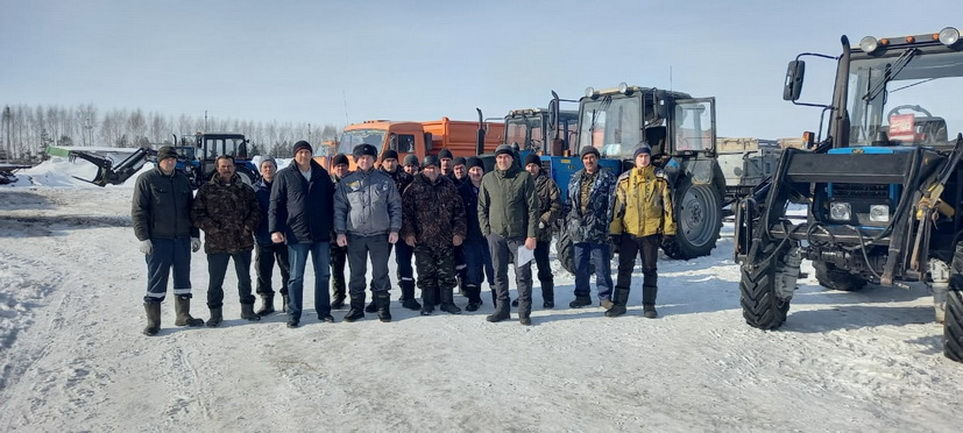 Арборда авыл хуҗалыгы техникалары техник күзәтү узды