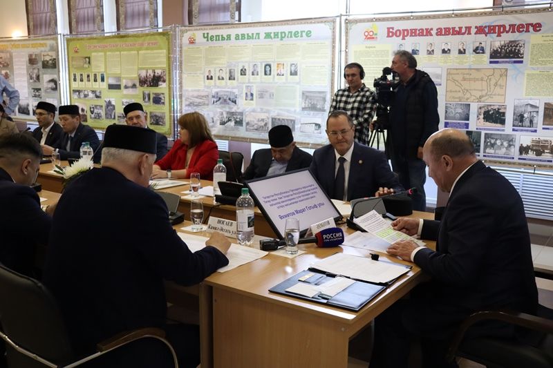 Балтачта узган туган телләрне саклау һәм үстерүдә милли мәгариф, мәдәният, социаль өлкәләрдәге эшчәнлек буенча зональ семинар-киңәшмәдән фотомизгелләр