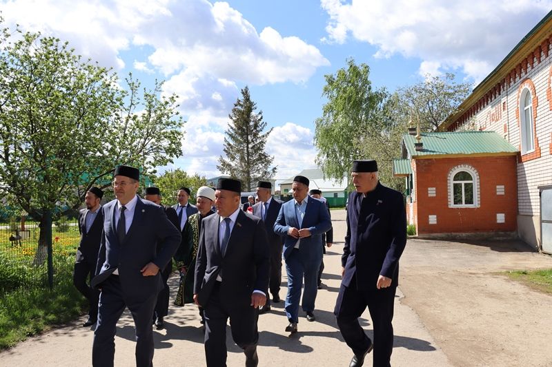 Балтачта узган туган телләрне саклау һәм үстерүдә милли мәгариф, мәдәният, социаль өлкәләрдәге эшчәнлек буенча зональ семинар-киңәшмәдән фотомизгелләр