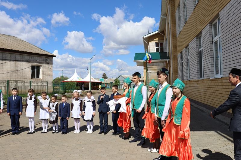 Балтачта узган туган телләрне саклау һәм үстерүдә милли мәгариф, мәдәният, социаль өлкәләрдәге эшчәнлек буенча зональ семинар-киңәшмәдән фотомизгелләр