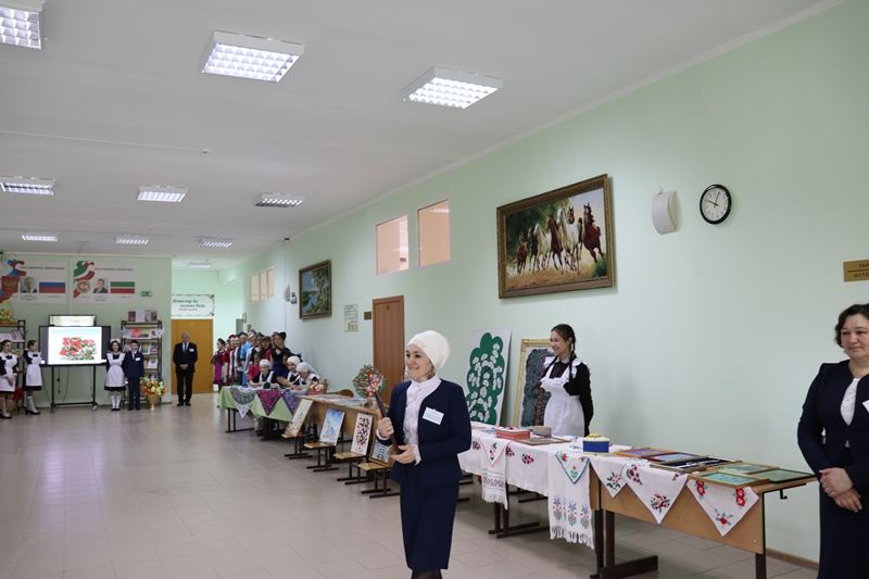 Балтачта узган туган телләрне саклау һәм үстерүдә милли мәгариф, мәдәният, социаль өлкәләрдәге эшчәнлек буенча зональ семинар-киңәшмәдән фотомизгелләр