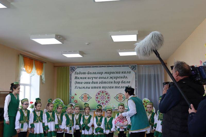 Балтачта узган туган телләрне саклау һәм үстерүдә милли мәгариф, мәдәният, социаль өлкәләрдәге эшчәнлек буенча зональ семинар-киңәшмәдән фотомизгелләр