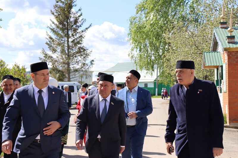 Балтачта узган туган телләрне саклау һәм үстерүдә милли мәгариф, мәдәният, социаль өлкәләрдәге эшчәнлек буенча зональ семинар-киңәшмәдән фотомизгелләр