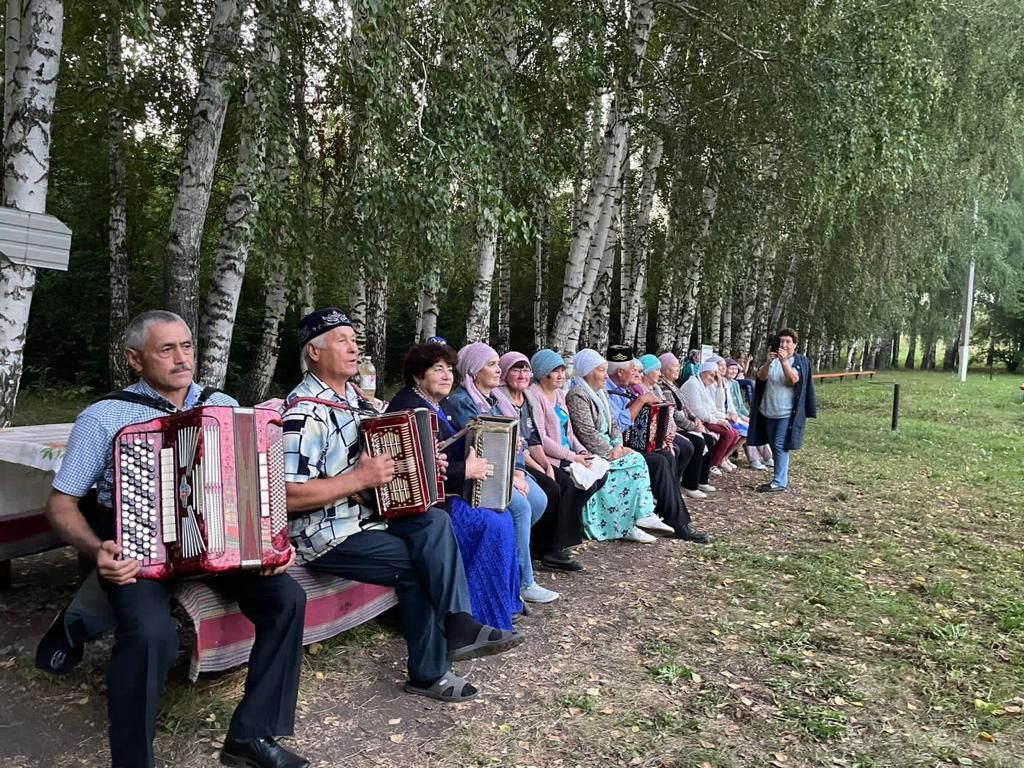 Кичке уеннар элек-электән татар халкының  иң матур,иң күркәм йолаларыннан саналган