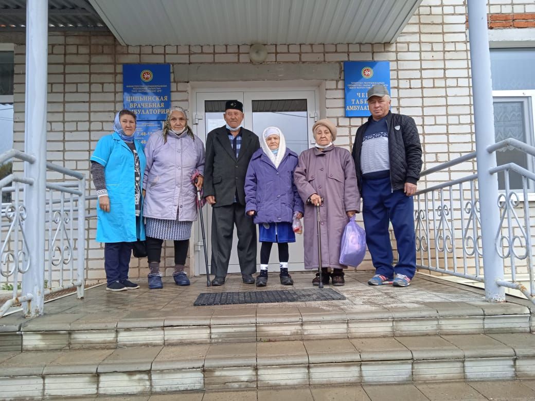 Балтач өлкәннәре район үзәк хастаханәсенә алып барганнары өчен кемгә рәхмәт белдерә?