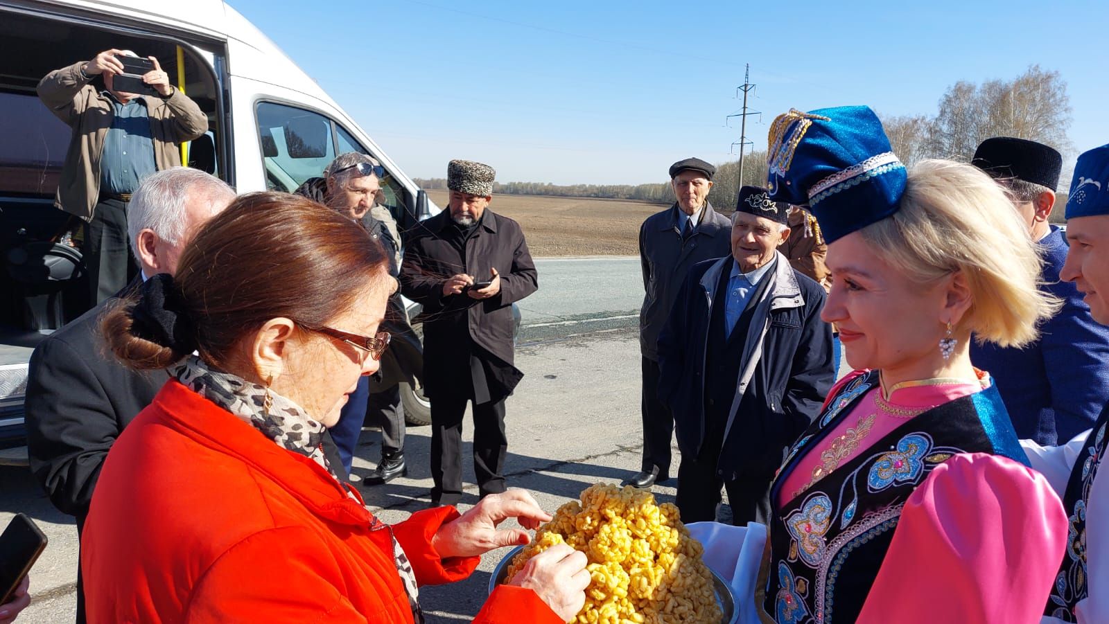 Районыбызга Казан шәһәреннән бертөркем язучылар-шагыйрьләр кайтты (фото)