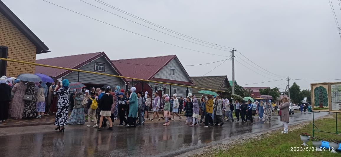 «Ак калфак»лылар Балтачның оста куллы һөнәрчеләренә, нәсел дәвамчыларына сокланды (фото, видео)