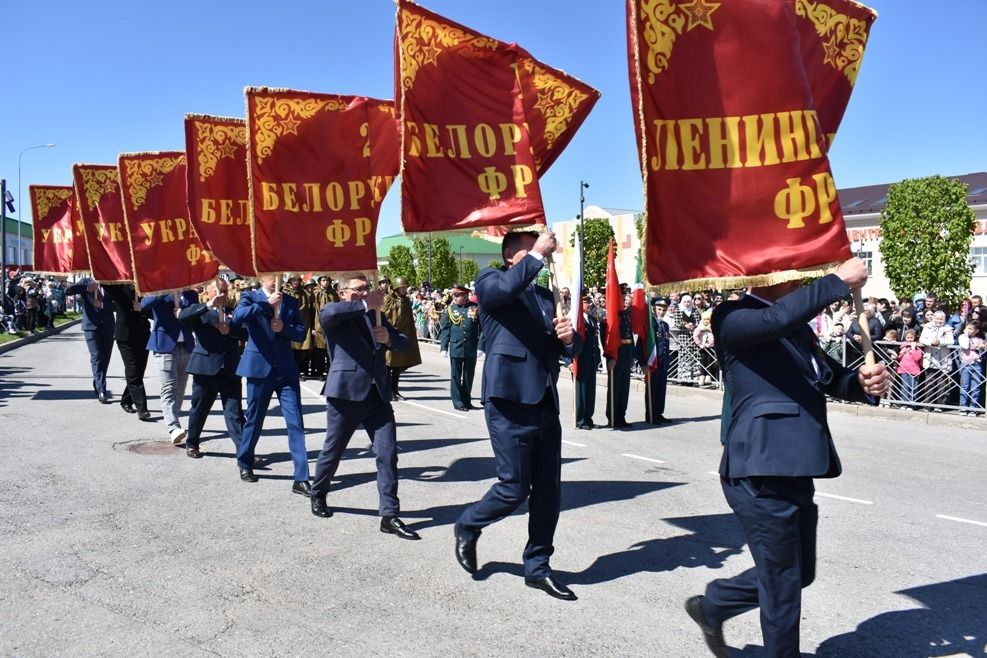 Балтачта узган Җиңү парадыннан фоторепортаж