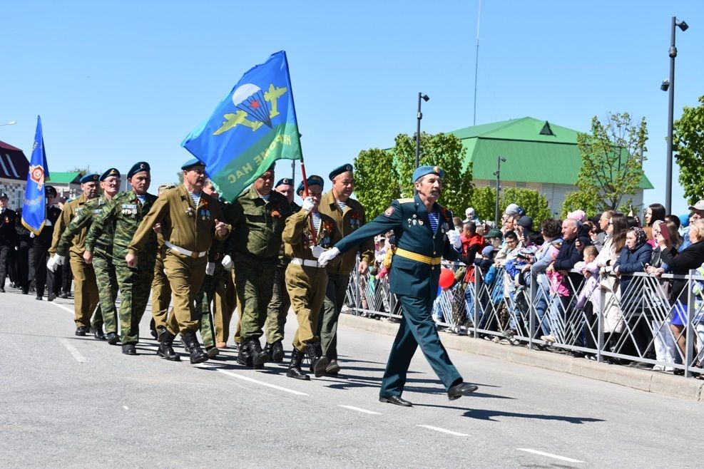 Балтачта узган Җиңү парадыннан фоторепортаж