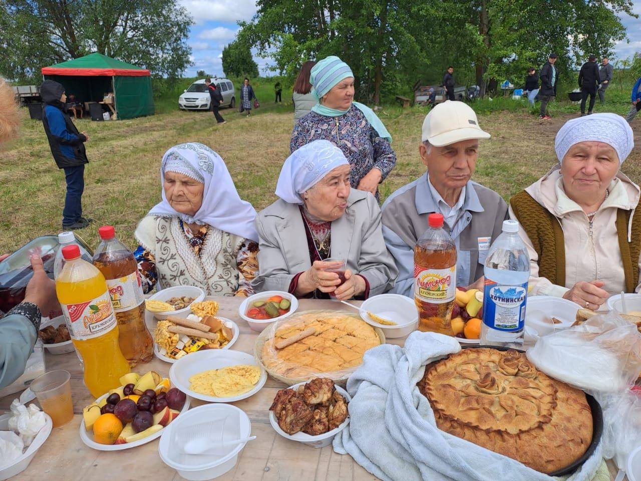 Бакча авылы көне гөрләп үтте (бик күп фото)