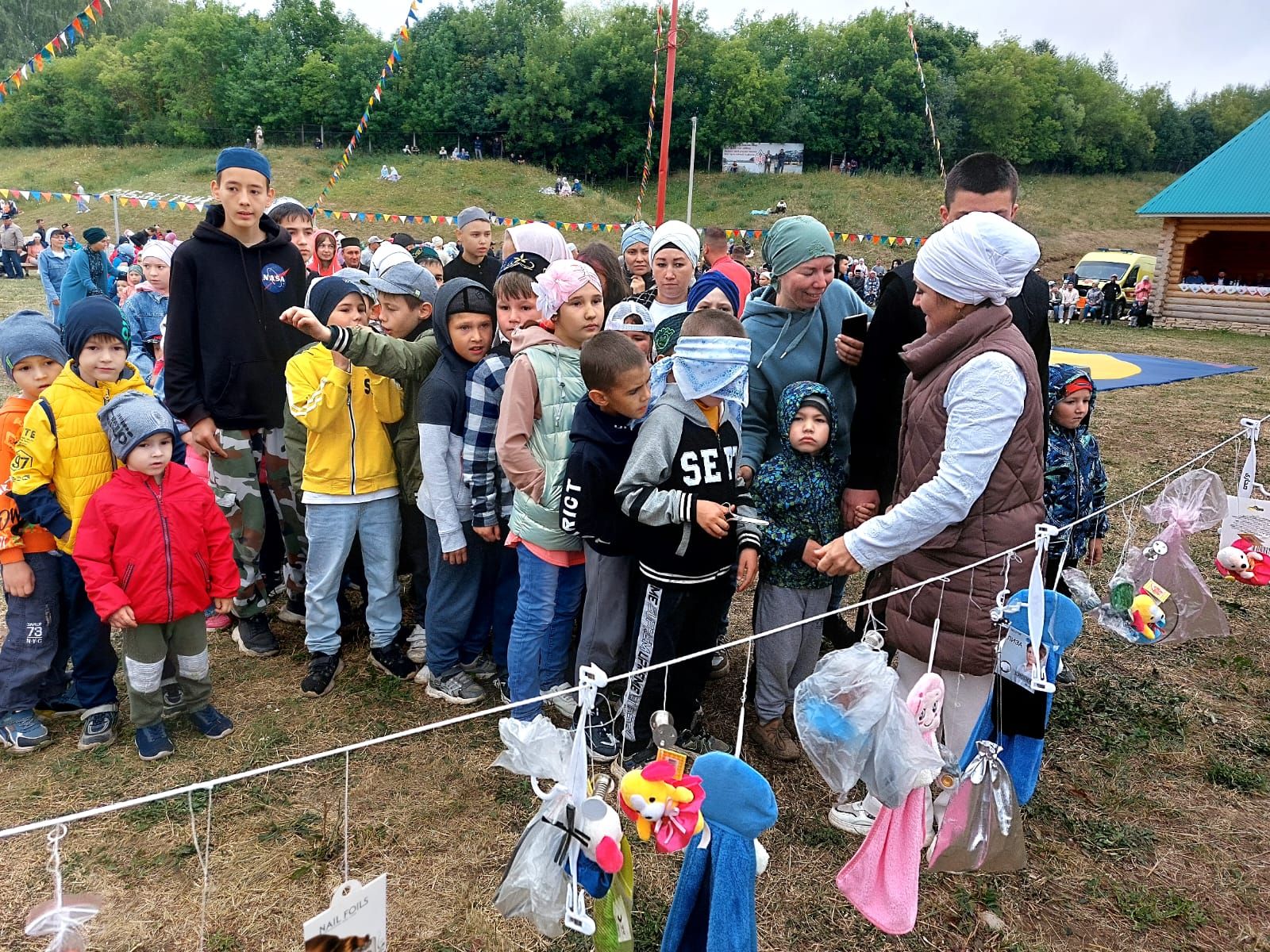 Мөселман балалар Сабан туеннан фотомизгелләр