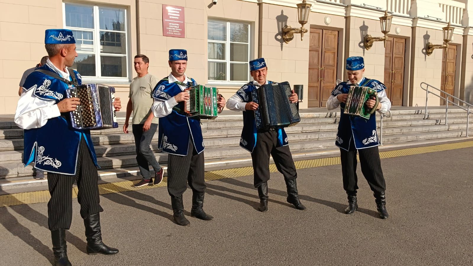 Балтачлылар бүген Казанны гөрләтә (+фото)