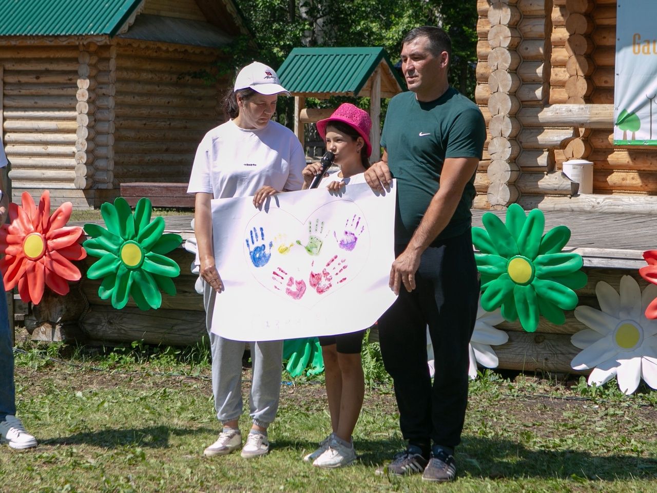 «Гаилә гаҗәеп галәм» проектының йомгаклау чарасында 44 гаилә катнашты (фото, видео)