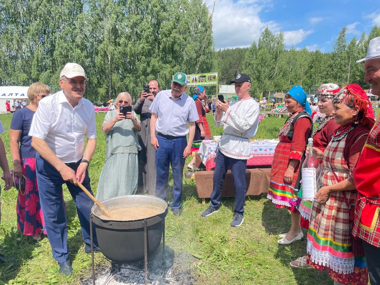 Чепьяда Гырон быдтон бәйрәме гөрли (фото)