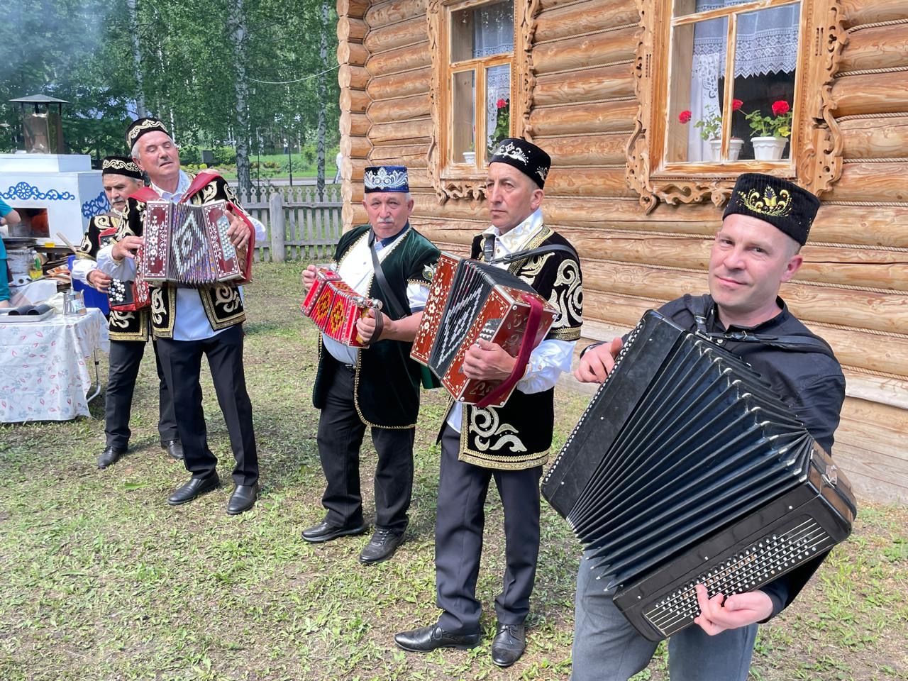 Ямьле булып гөрләп тора Балтачта Сабантуйлар (фото)