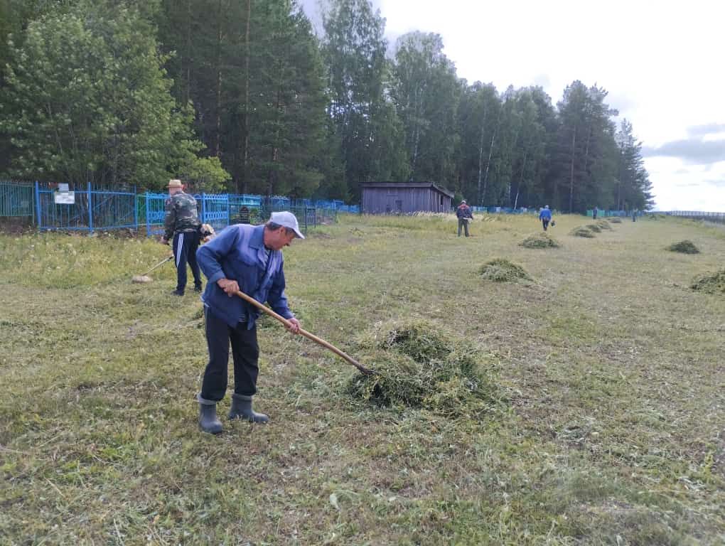 Шода авылы зиратында өмә узды (фото)