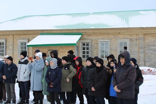 Бүген Түнтәр авылында кызлар өчен салыначак мәдрәсәгә нигез ташы салынды