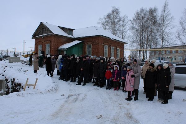 Бүген Түнтәр авылында кызлар өчен салыначак мәдрәсәгә нигез ташы салынды