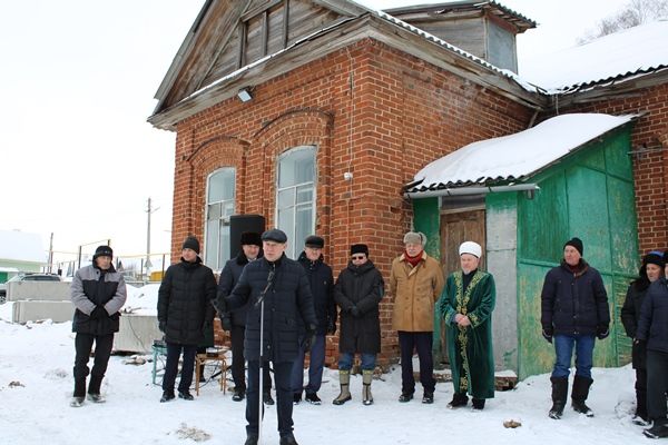 Бүген Түнтәр авылында кызлар өчен салыначак мәдрәсәгә нигез ташы салынды