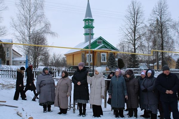 Бүген Түнтәр авылында кызлар өчен салыначак мәдрәсәгә нигез ташы салынды