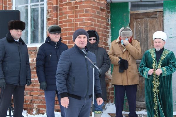 Бүген Түнтәр авылында кызлар өчен салыначак мәдрәсәгә нигез ташы салынды