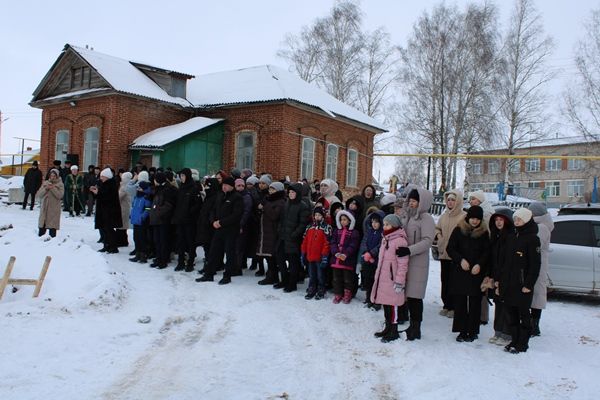 Бүген Түнтәр авылында кызлар өчен салыначак мәдрәсәгә нигез ташы салынды